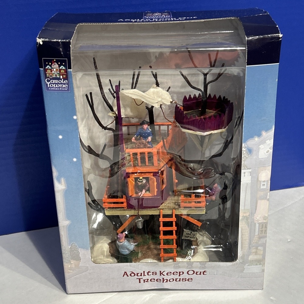 Carole Towne Village Collection Adults Keep Out Treehouse 44250M Lemax 2004
